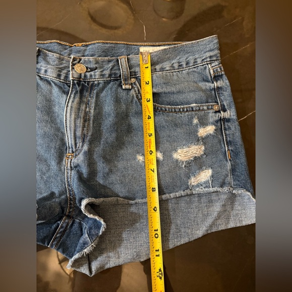 rag & bone Mid-Rise Distressed Cut-Off Jean Shorts Women’s Size 28 boho Cuff Hem - Picture 8 of 8